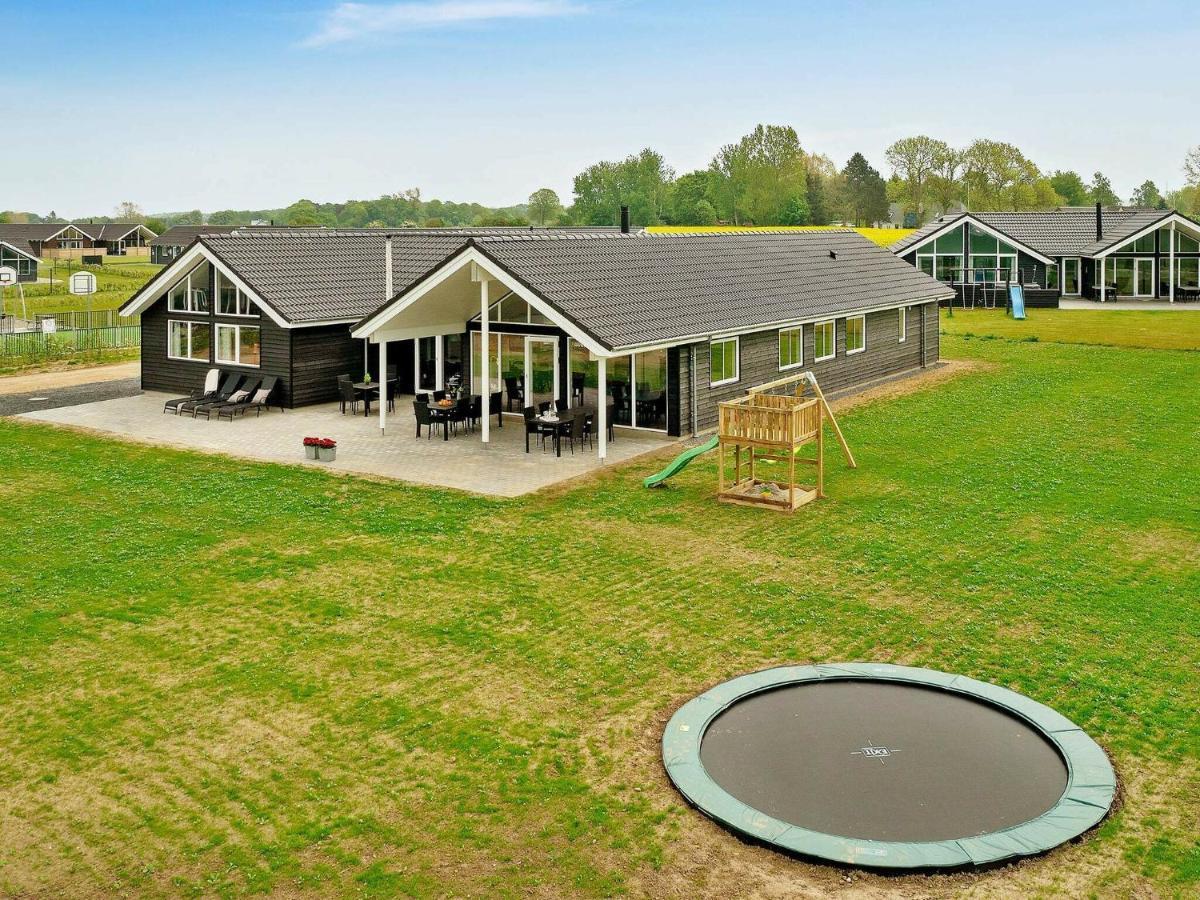 18 Person Holiday Home In Bogense Kültér fotó