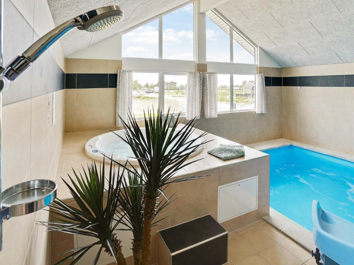 18 Person Holiday Home In Bogense Kültér fotó