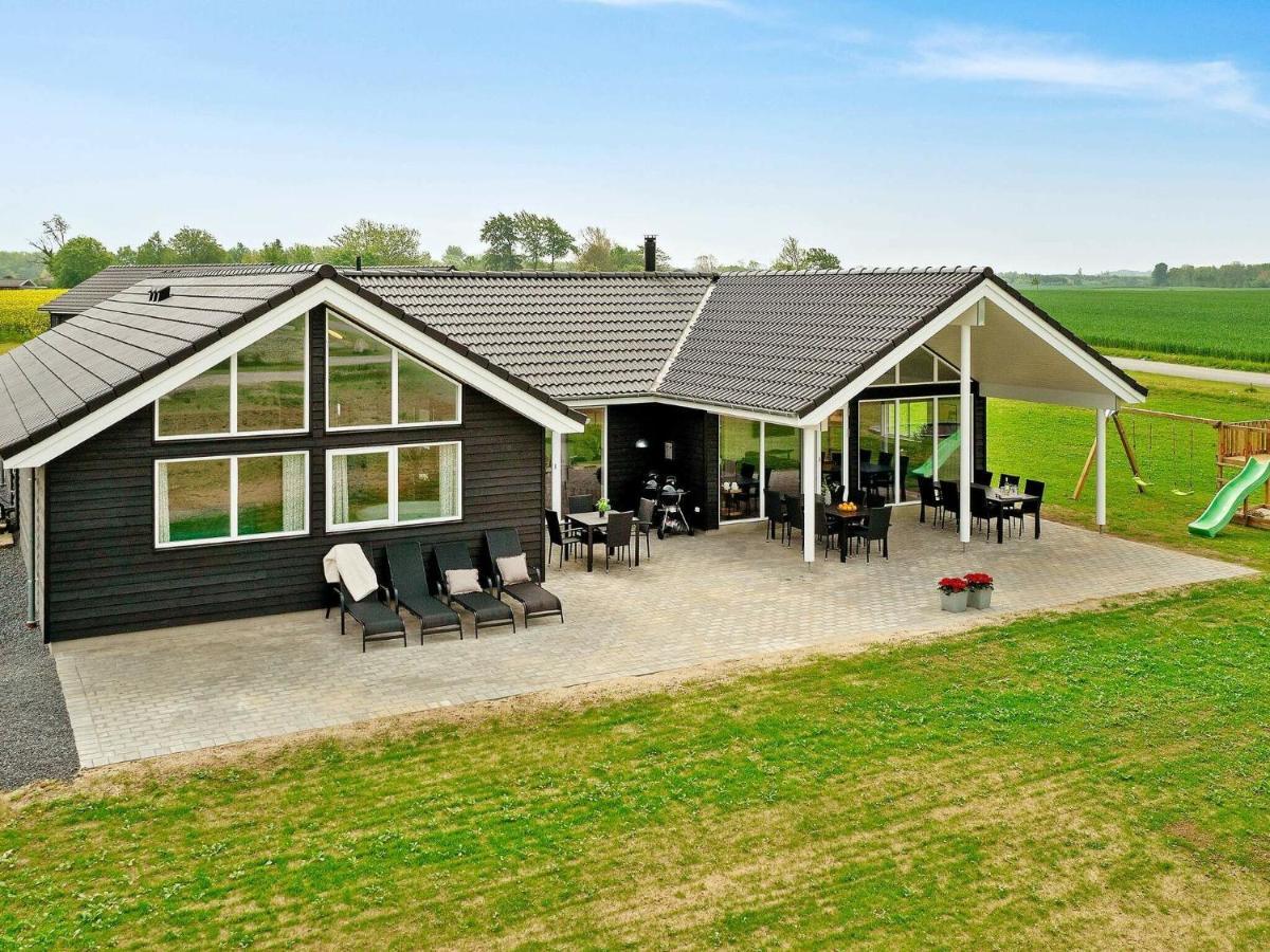 18 Person Holiday Home In Bogense Kültér fotó